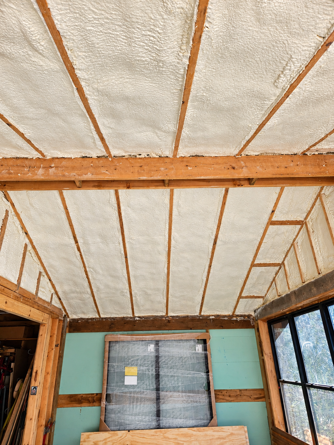 Preparation work inside a building before insulation